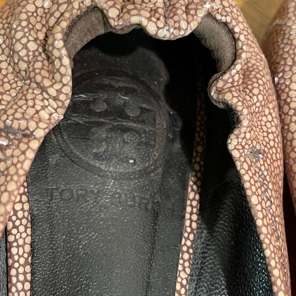 Tory Burch Reva Stingray Leather Ballet Flats - Picture 5 of 7